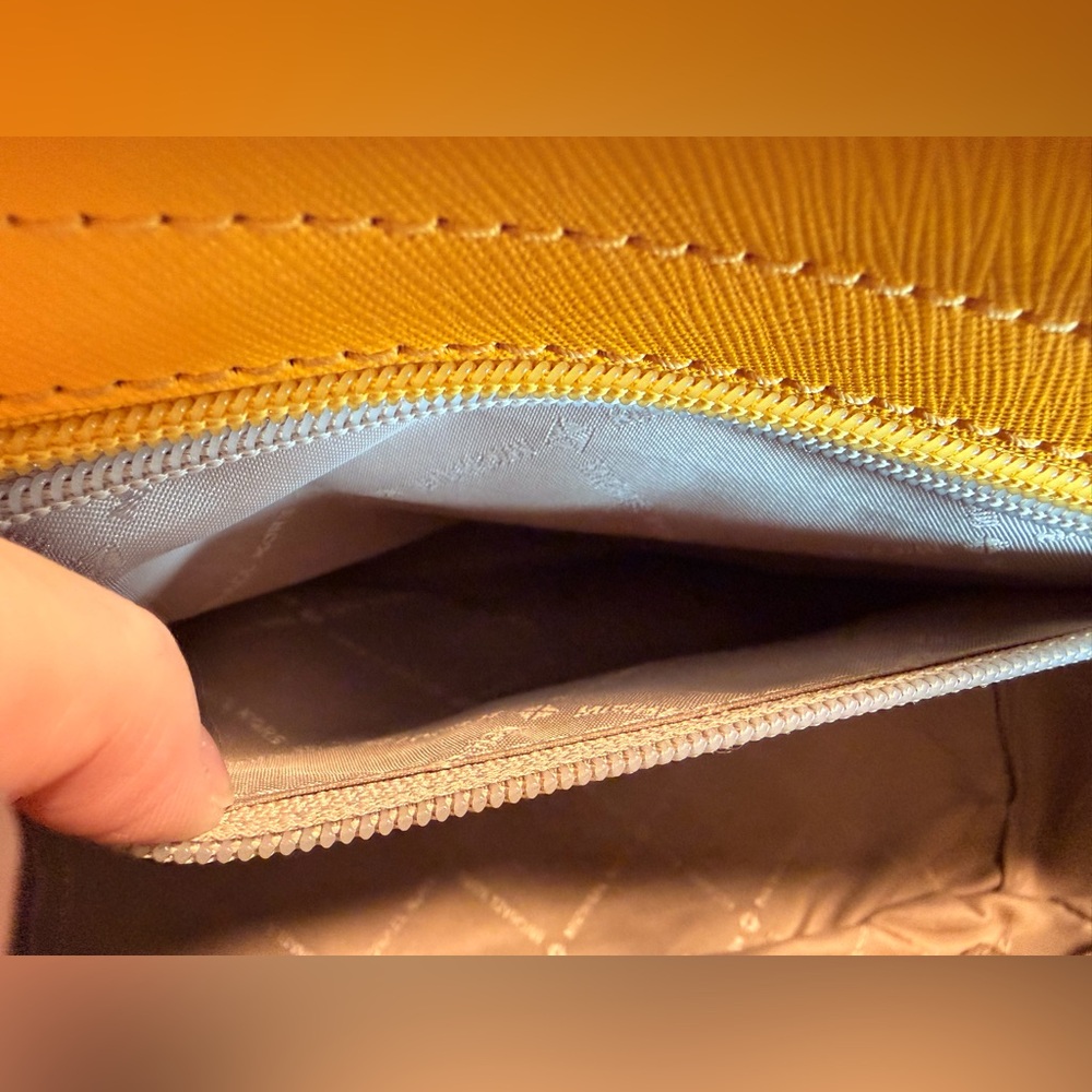 💛 Michael Kors Selma Medium Satchel – Yellow / Saffiano Leather 💛 - Picture 11 of 16